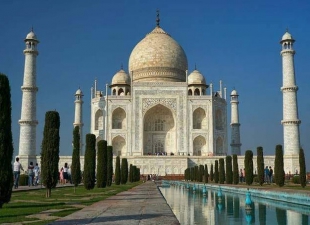 Corte Suprema de la India amenaza con demoler el Taj Mahal