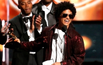 Bruno Mars arrasó en los Grammy