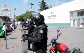 Operativo policíaco para proteger a médicos, enfermeras y trabajadores del sector salud en #Toluca