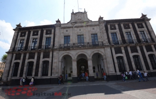 Libera policía de Toluca Plaza Ángel María Garibay