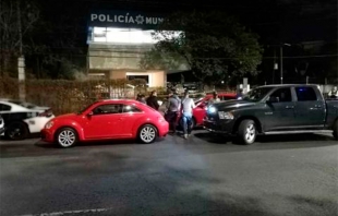 Roban armas y equipos de radiocomunicación a Policía de #Tlalnepantla