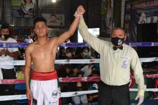 Invicto en tres pleitos profesionales, García, se caracterizan por ser un peleador de estilo vistoso.