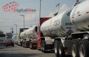 Grave desabasto de gasolina en Toluca; no pudo concretarse apoyo en pipas: Juan Rodolfo