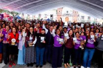 Miguel Ángel Ramírez Ponce, en compañía de María Esther Rodríguez Hernández y Marisol Mote Martínez, encabezó la Asamblea Violeta en Lerma.
