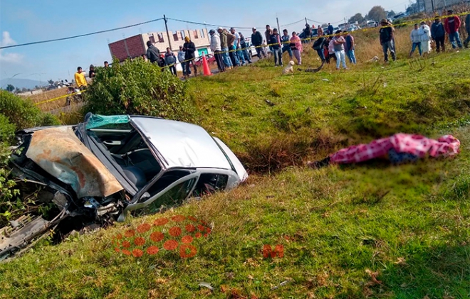 Mueren tres en choque en San Felipe del Progreso