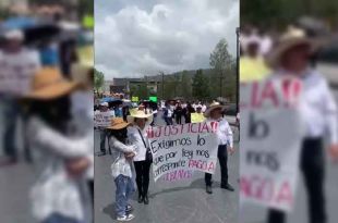 Hay caos vehicular por la manifestación en el primer cuadro de Toluca.