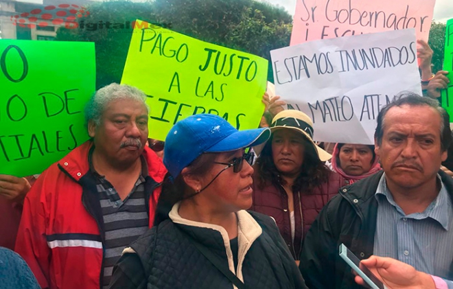 Multimanifestación frente a la Legislatura