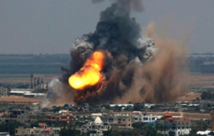 Ataque de misiles a depósitos de armas sirios deja 26 muertos