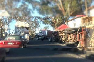 El accidente sucedió a la altura de San Miguel Almoloya, en Almoloya de Juárez.