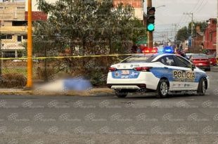 Elementos de seguridad y servicios de emergencia resguardan la zona en la colonia El Hípico, Metepec.