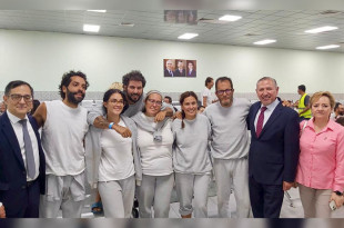 Los activistas fueron recibidos en el Aeropuerto Internacional de la Ciudad de México (AICM)