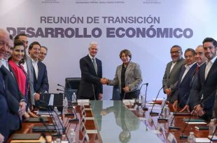 José Alberto Couttolenc Buentello participó en la última mesa de transición