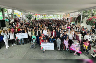 A través del DIF Tlalnepantla, se entregaron 100 apoyos a personas cuidadoras. 
