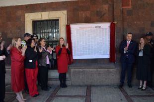 La presidenta municipal entregó las obras de remodelación de la Plaza Cívica Municipal.