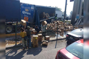 Rapiñan trailer de cerveza en Cuautitlán Izcalli