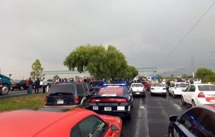 Cerrada #Toluca-Atlacomulco; denuncian bombardeo de nubes para evitar que llueva