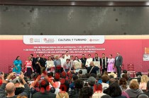 La gobernadora Delfina Gómez Álvarez destacó la importancia de su labor para preservar las tradiciones culturales.