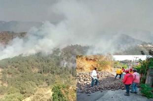 Enfrenta #Amatepec emergencia por incendio forestal, con carreteras bloqueadas
