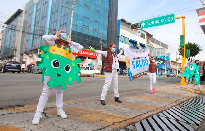 “Coronavirus” sale a los cruceros de #Ecatepec para advertir sobre contagios