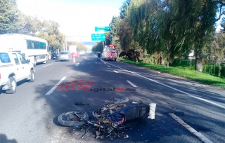 #Tollocan: muere motociclista al derrapar y  ser atropellado