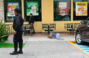 Matan a balazos a hombre en Plaza Comercial de Atizapán