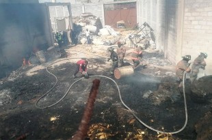 #Video: Incendio arrasa con fábrica de colchones en #Ecatepec