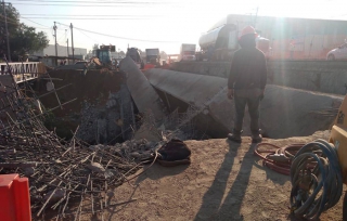 Se derrumba trabe de puente en remodelación en Cuautitlán Izcalli