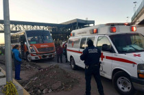 Paramédicos de la Cruz Roja brindaron atención prehospitalaria y trasladaron a los lesionados a un hospital.