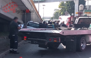 Muere pareja al chocar en Bulevar Aeropuerto en Toluca