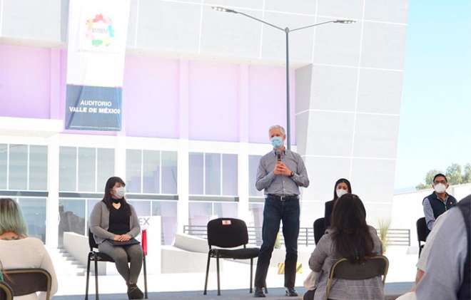 Inaugura titular del Ejecutivo estatal el Auditorio Valle de México del Sindicato de Maestros al Servicio del Estado de México en el municipio de Chicoloapan