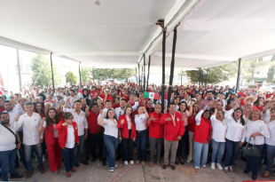 Cristina Ruiz durante la toma de protesta de las dirigencias municipales del PRI en Ecatepec y Otumba
