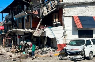 Unidad impactó siete vehículos en la salida hacia la autopista Valle de Bravo–Toluca.