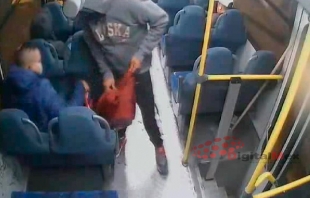 #Video #Toluca: sujetos asaltan dos veces autobús en Tollocan