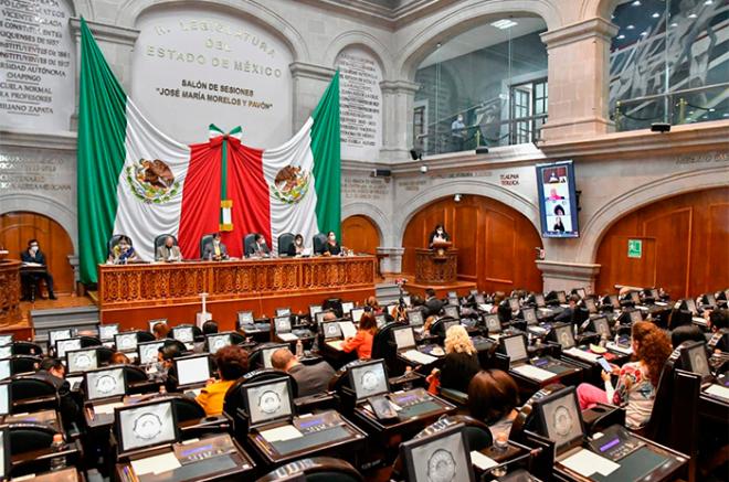 De igual forma, se solicitó al Congreso mexiquense autorizar a los ayuntamientos a contratar créditos para financiar obras
