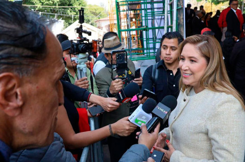 El Ayuntamiento instaló tres puntos de recolección para reciclar árboles naturales y promover acciones de reforestación y cuidado ambiental.