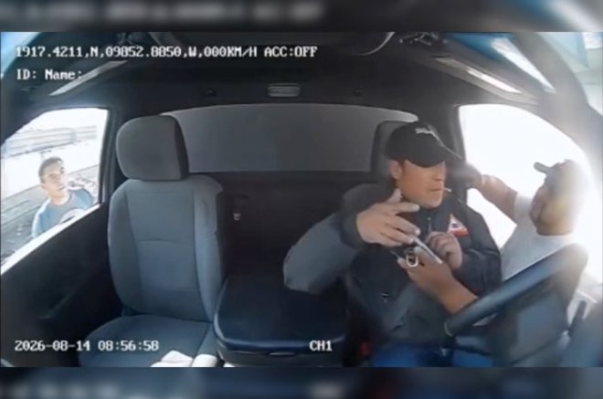 Uno de los presuntos asaltantes detectó la cámara de seguridad antes de retirarse; su cómplice golpeó al transportista con la cacha de un arma.