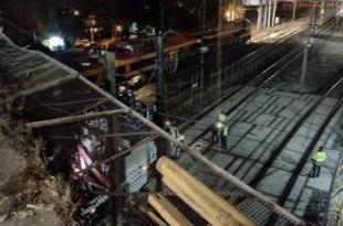 Tras el accidente, los ocupantes escaparon a pie y abandonaron la unidad.