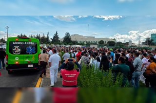 Un tanque estacionario de gas LP de 300 kilogramos, ubicado en la azotea del hospital, presentó sobrepresión y obligó al desalojo preventivo de pacientes, familiares y trabajadores.