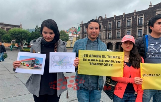 Ambientalistas protestan por transporte contaminante, en Toluca