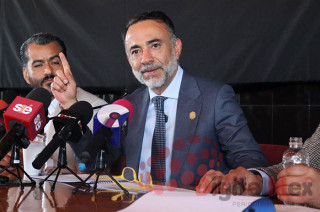 Flores Fernández recordó que continúa vigente el programa de indemnización por baches