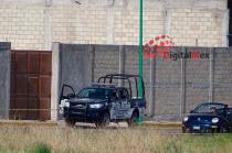 Vecinos reportaron al 911 que una pareja discutía en plena vía pública.