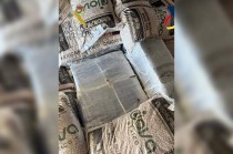 Las autoridades españolas informaron que el cargamento consistía en 16 paquetes, cada uno conteniendo alrededor de 60 pastillas de cocaína.
