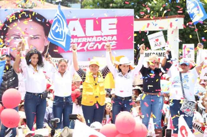 La candidata de la coalición Va por el Estado de México, aseguró que las encuestas la posicionan en un empate ante la abanderada de Morena, Delfina Gómez.