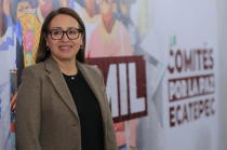 La alcaldesa Azucena Cisneros Coss durante la presentación de los Comités por la Paz en Ecatepec, estrategia que integra participación vecinal y tecnología para reforzar la seguridad.