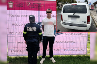 Hombre detenido en vehículo asegurado.