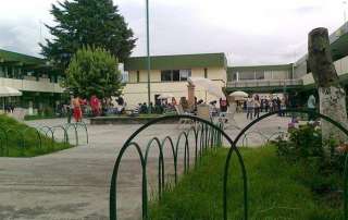 La Comisión de Derechos Humanos del Estado de México solicitó medidas cautelares para la profesora universitaria, víctima de violencia familiar. Asimismo, pidió a las autoridades garantizar su derecho a la integridad y seguridad personal