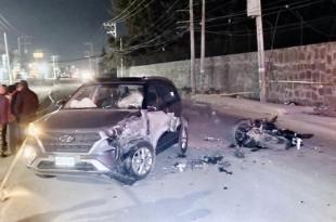 El accidente tuvo lugar en la Avenida Las Partidas esquina con Francisco Villa, en la Colonia Isidro Fabela.