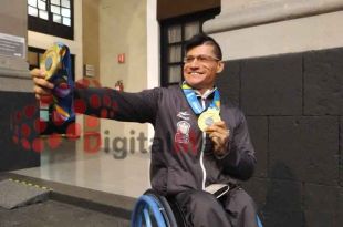 El campeón paralímpico de Tokio 2020, Jesús Hernández Hernández, se esfuerza por perfeccionar su técnica.