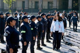Servidoras públicas acompañan las movilizaciones para verificar el respeto a los derechos humanos