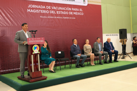 Jenaro Martínez Reyes, secretario general del SMSEM, destacó la coordinación institucional para acercar la vacunación contra el sarampión